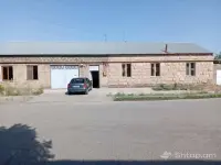 Renovated Mansion with Shop Potential image thumbnail 0
