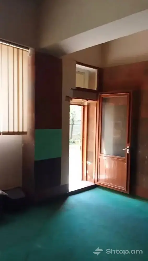 Առևտրային տարածք՝ ՀՍԹ Բ-1 թաղամասում 4