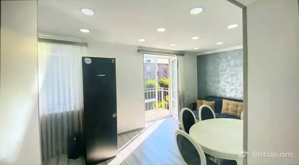 Բաց պատշգամբով բնակարան 0