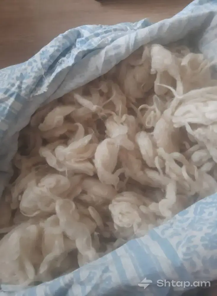 Բարձր Որակի Բրդյա Վերմակներ և Դոշակներ 0