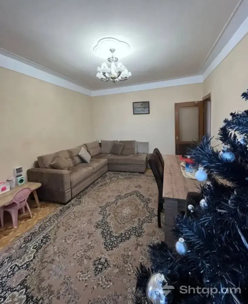 2-Room Apartment in Ajapnyak 1