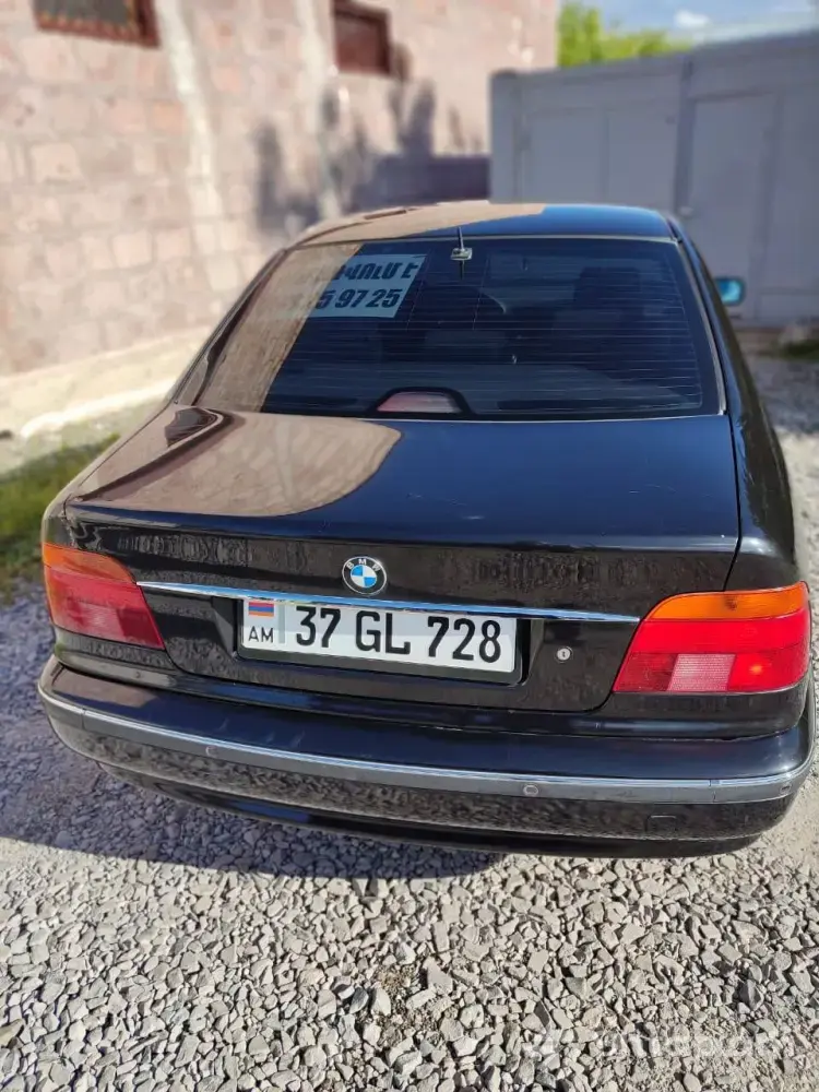BMW E39 в отличном состоянии 1