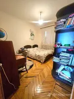Откройте каменное здание image thumbnail 3