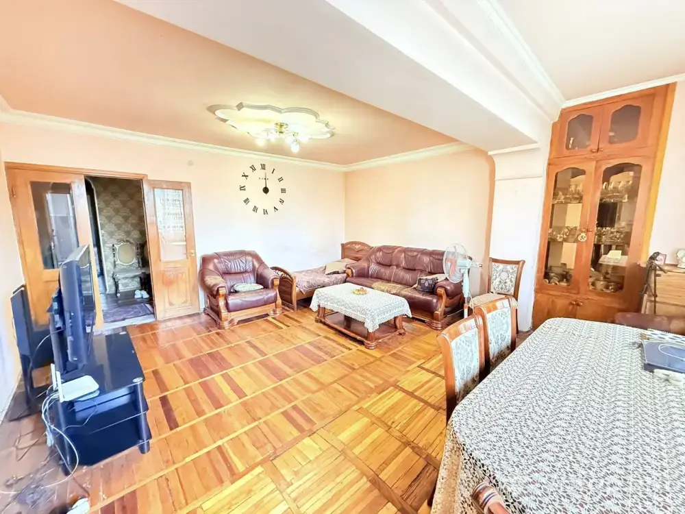 Apartment on Andranik Street 4
