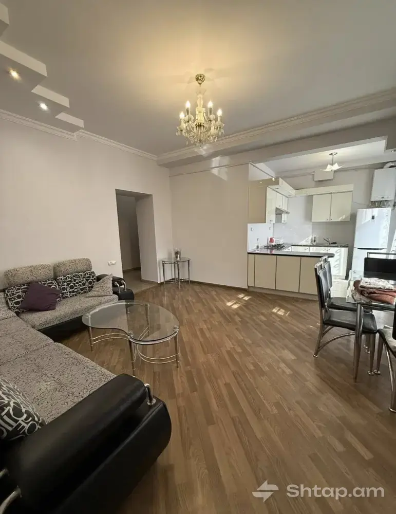 Apartment on Tumanyan Street 4