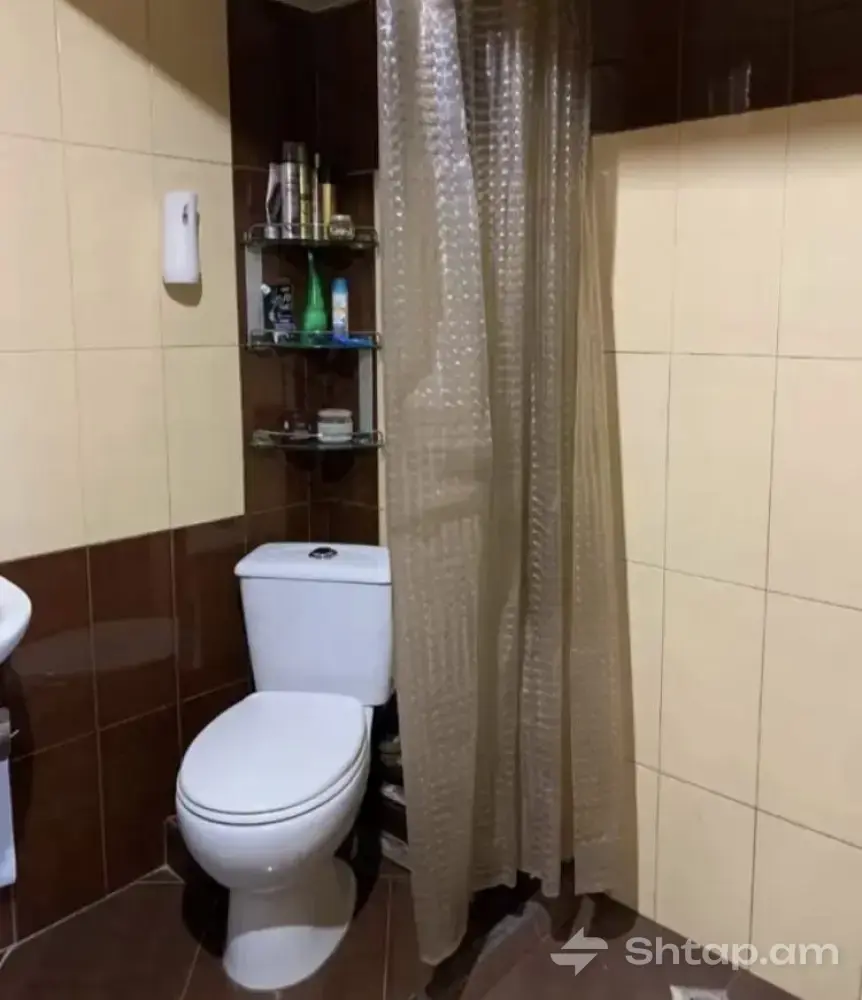 Apartment on Zoravar Andranik Street 4