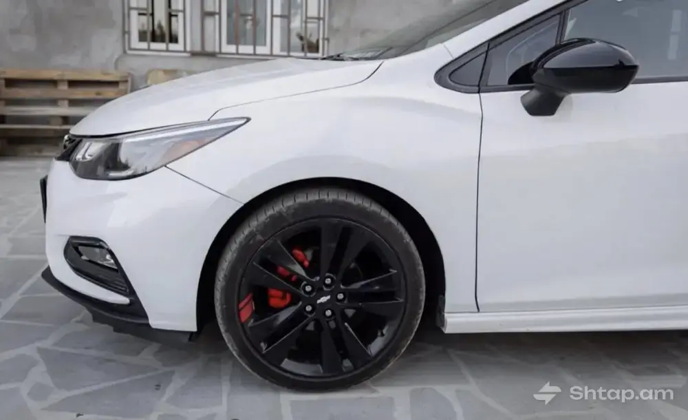 Ideal Chevrolet Cruze RS RED LINE 2018 3