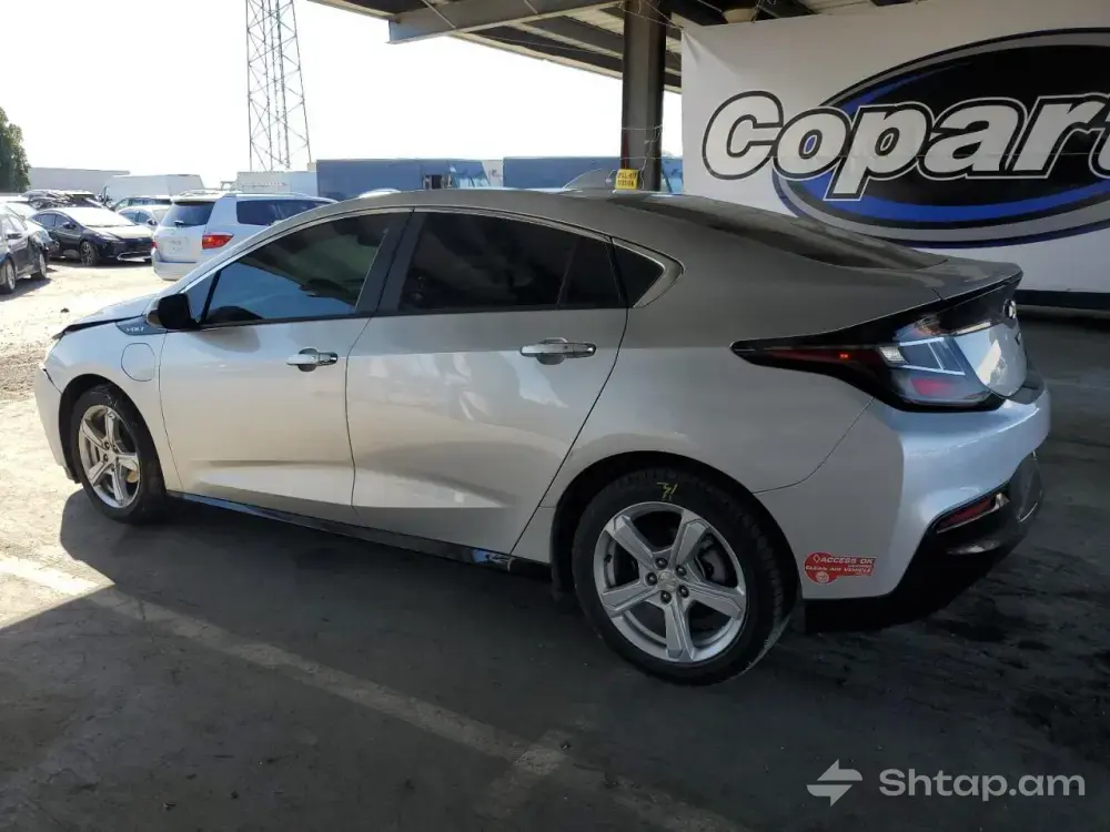 Buy Chevrolet Volt 4
