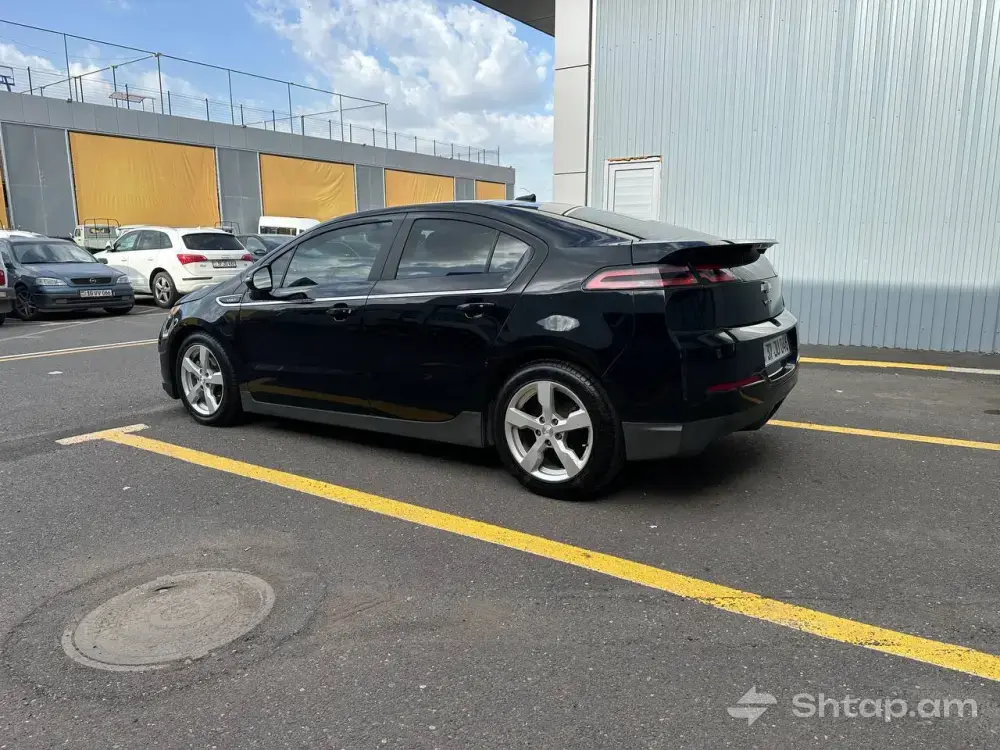 Купить Chevrolet Volt 2014 года 2