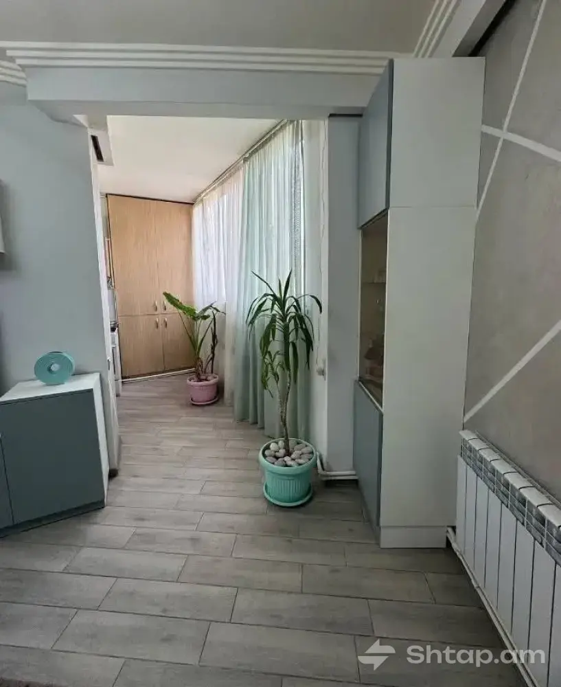 Spacious Apartment with Modern Design 4