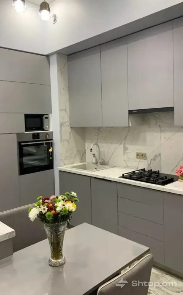 Sale of Designer Apartment in Davtashen 4