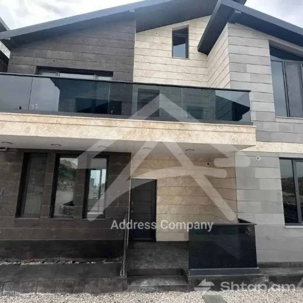 Fully Renovated House in Davtashen 0