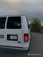 Ford Econoline 2005 Minibus in Good Condition image thumbnail 2