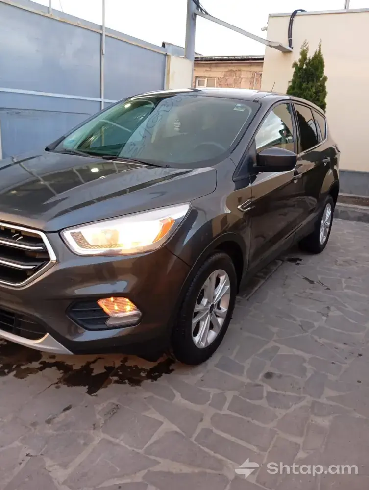 Ford Escape 2017թ - Վաճառվում է Շատ Թարմ Վիճակում 1