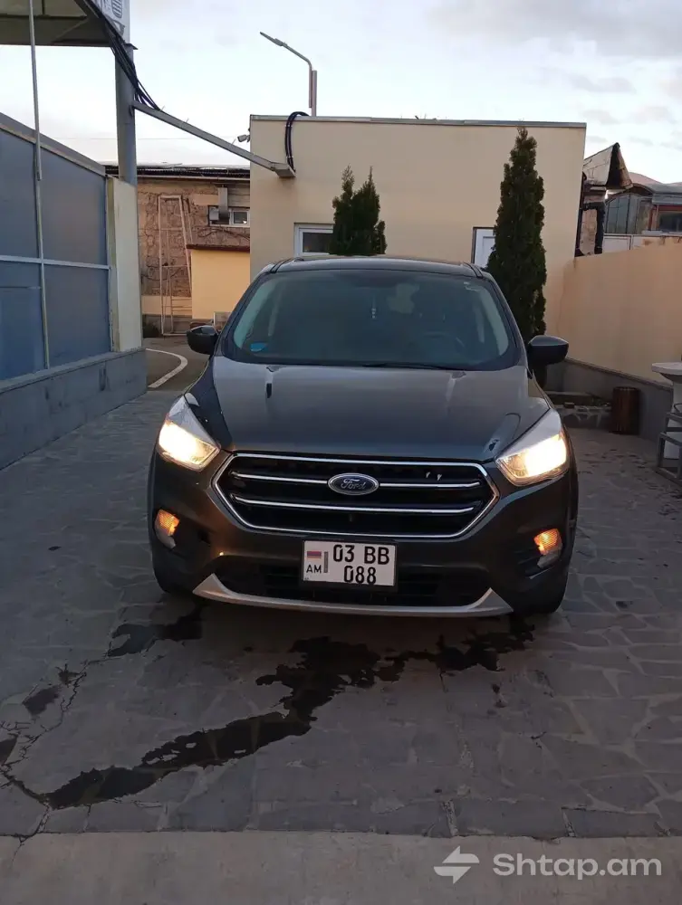 Ford Escape 2017թ - Վաճառվում է Շատ Թարմ Վիճակում 3