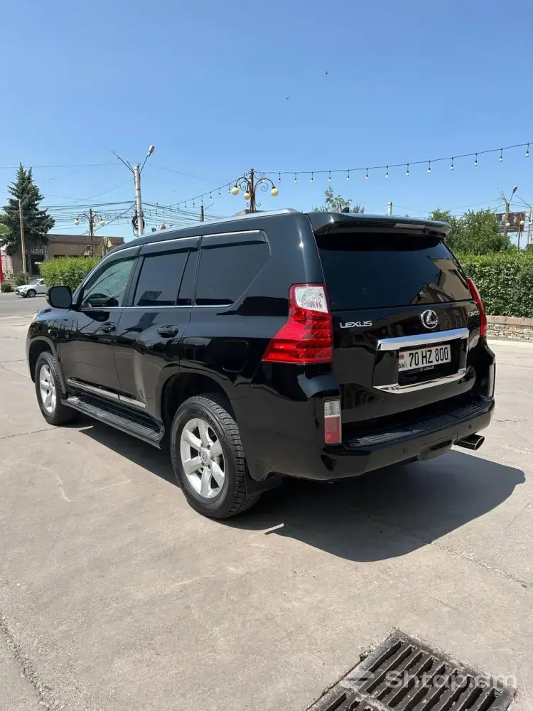 Lexus GX460 in Excellent Condition 4