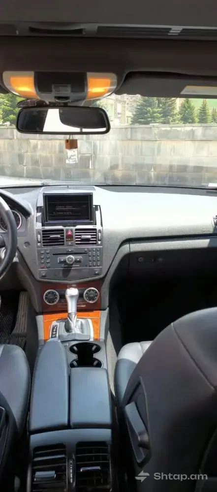 Գերազանց վիճակում Mercedes-Benz C300 2