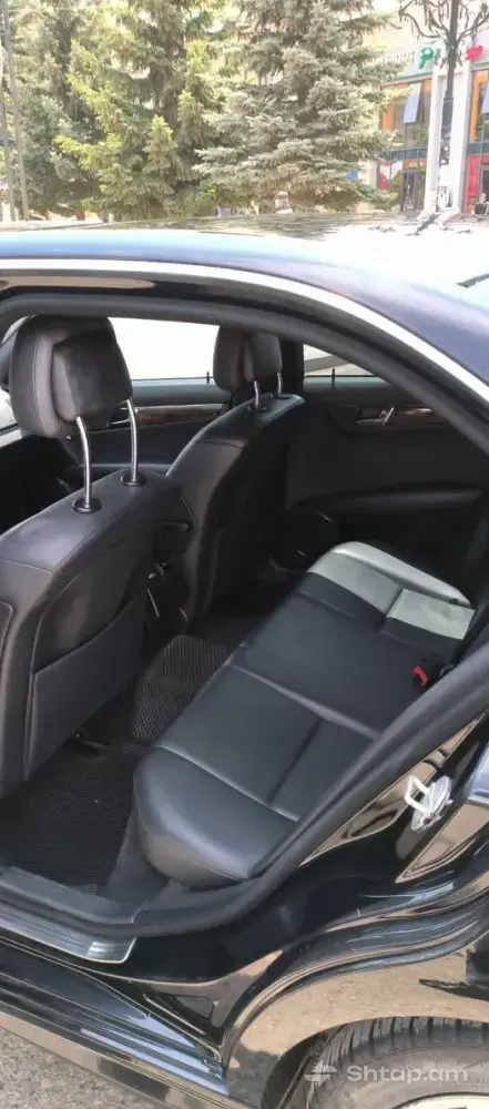 Գերազանց վիճակում Mercedes-Benz C300 3