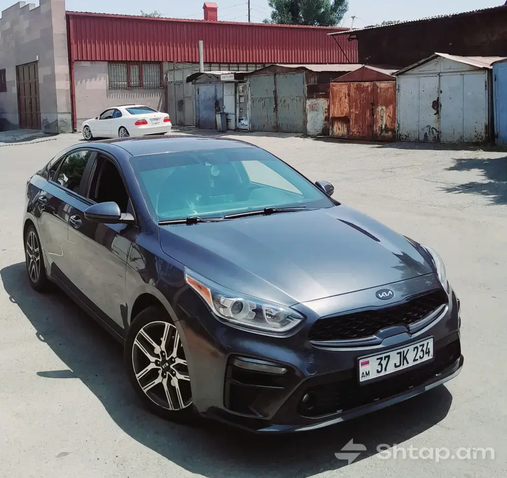 Приобретите Hyundai Elantra 2018 или KIA Forte S-Line 2019 2
