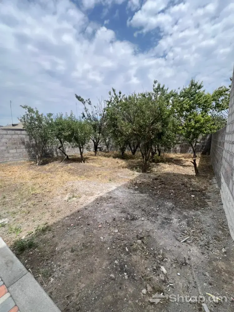 House with River View for Sale 4