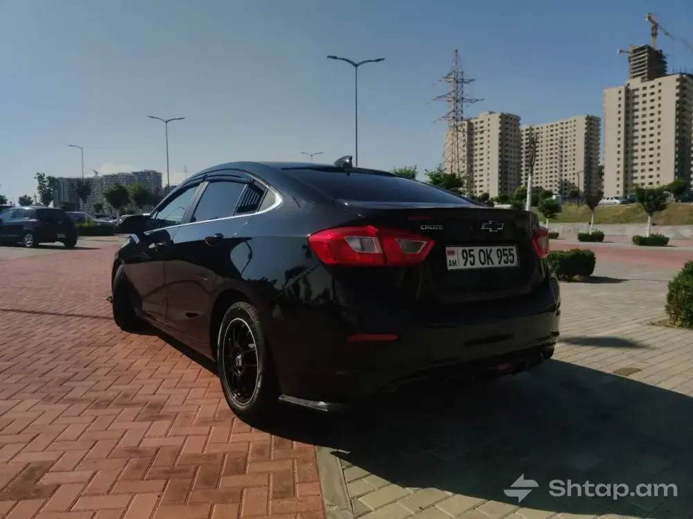 Գնել 2016 Chevrolet Cruze՝ 1.4 լիտր տուրբո շարժիչով 3