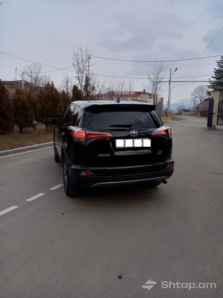 Excellent Condition 2017 Toyota RAV4 2