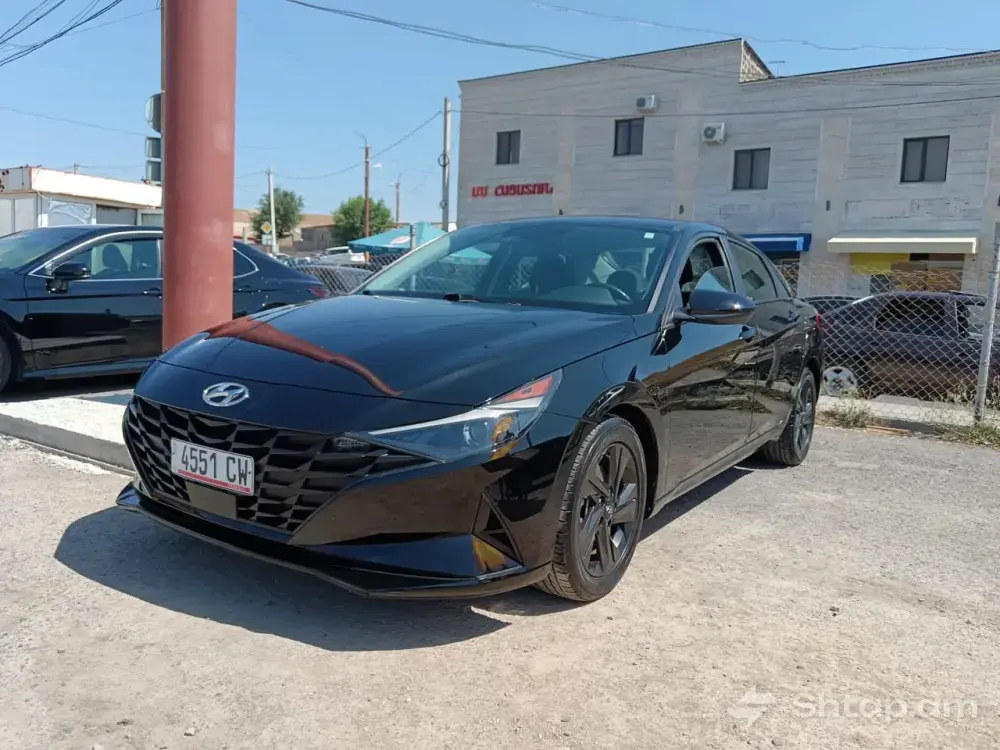 Buy a 2020 Hyundai Elantra 1