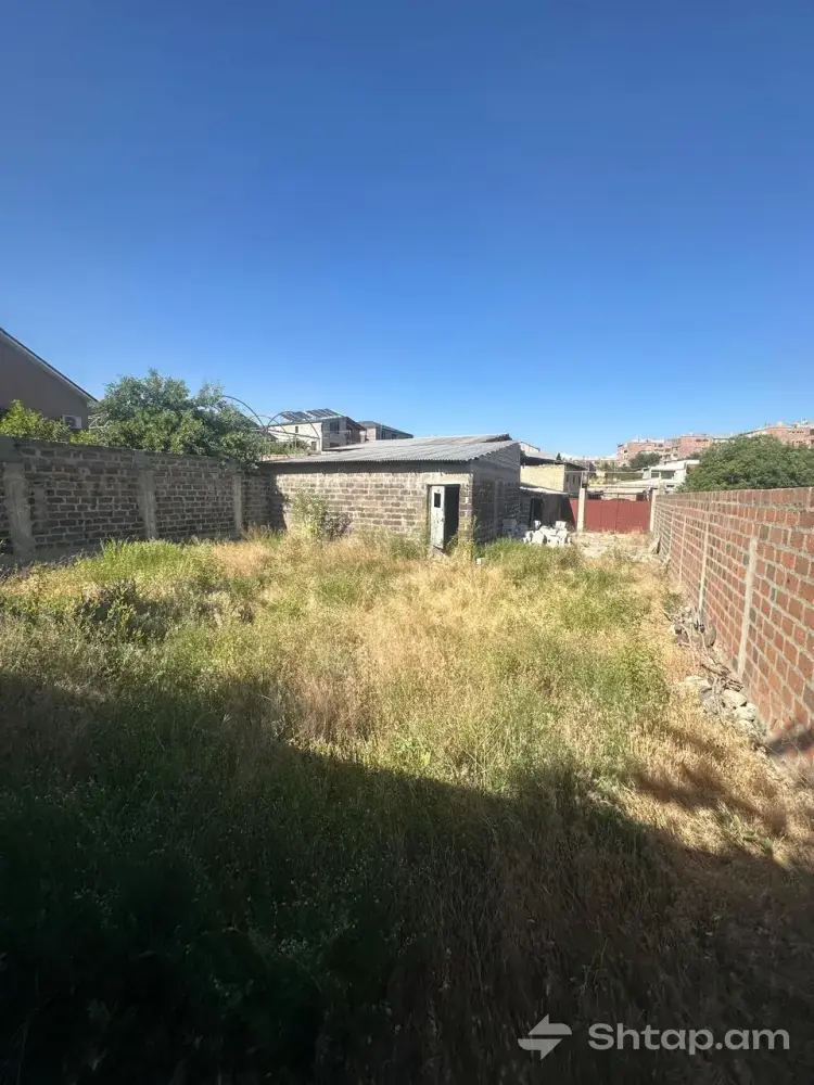 House for Sale in Nubarashen 2