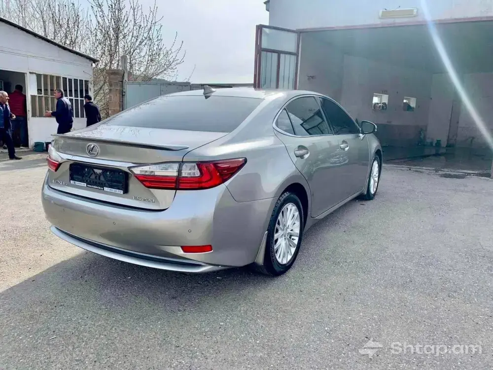 2018 Lexus ES 300 3