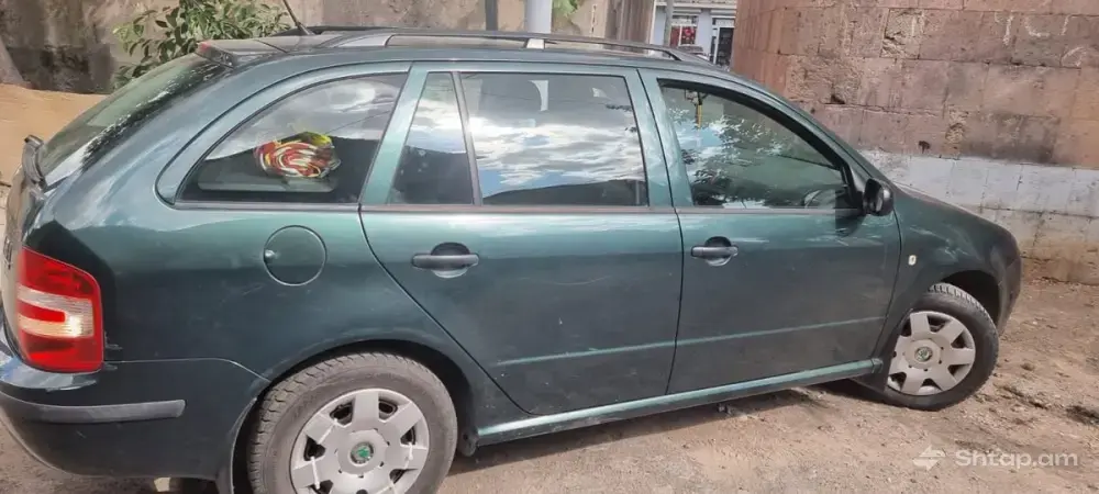 Perfect Condition SKODA FABIA 2006 1