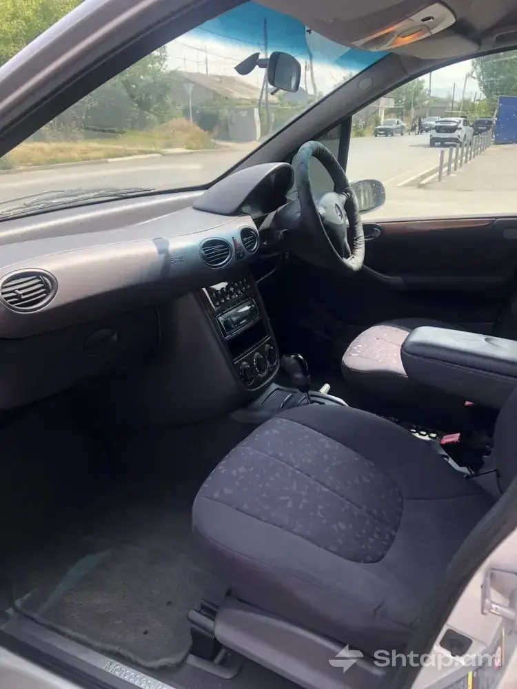 Գնեք 2003 թվականի Mercedes-Benz A-Class մեքենա 1
