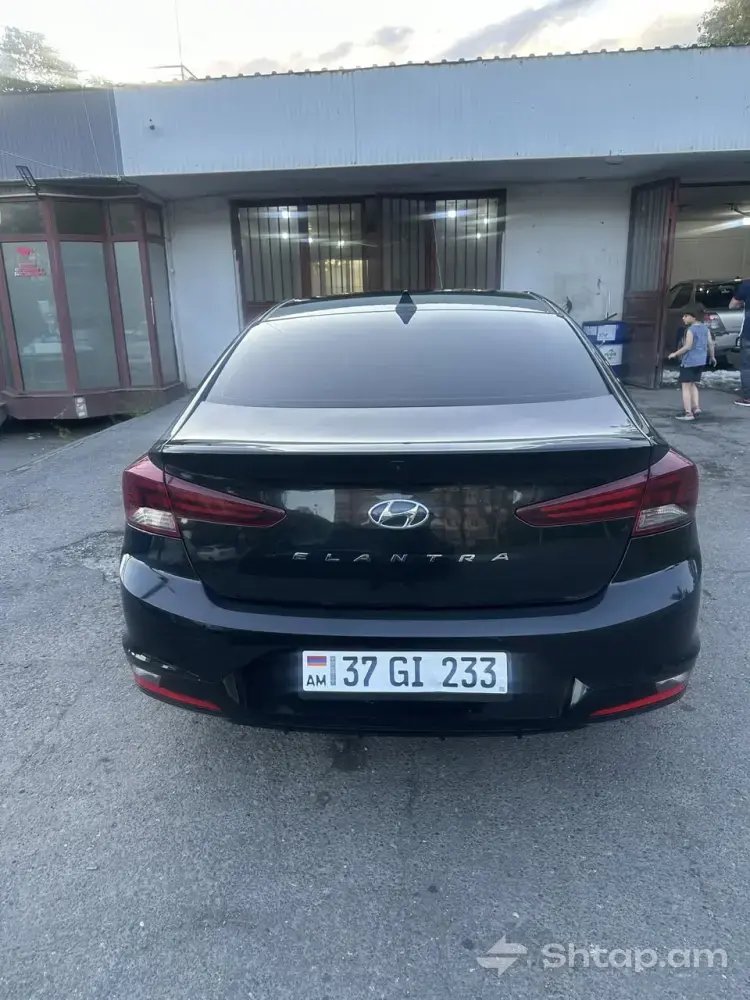 Գնեք 2019 Hyundai Elantra կատարյալ վիճակում 2