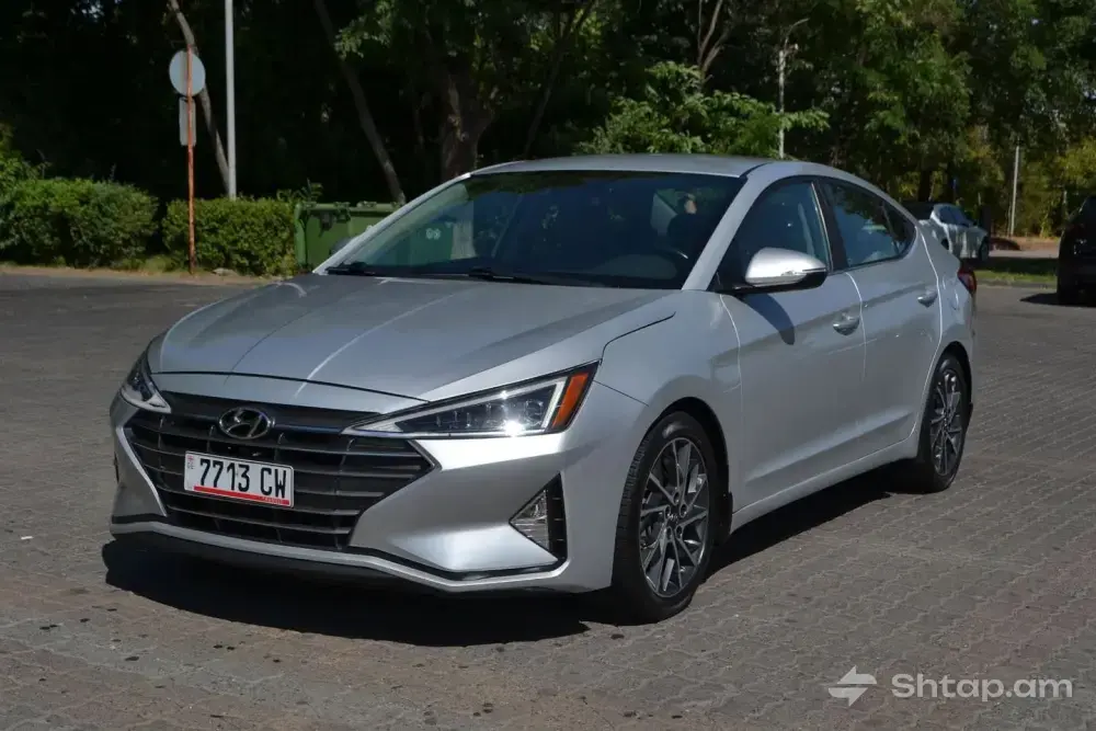 Buy a 2019 Hyundai Elantra Limited 1