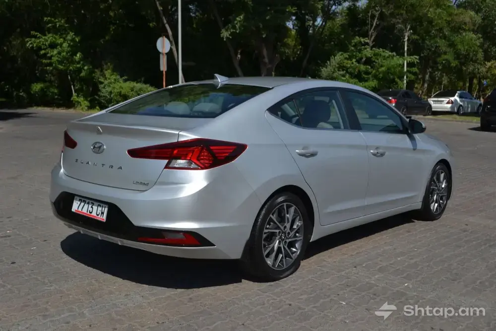Buy a 2019 Hyundai Elantra Limited 2
