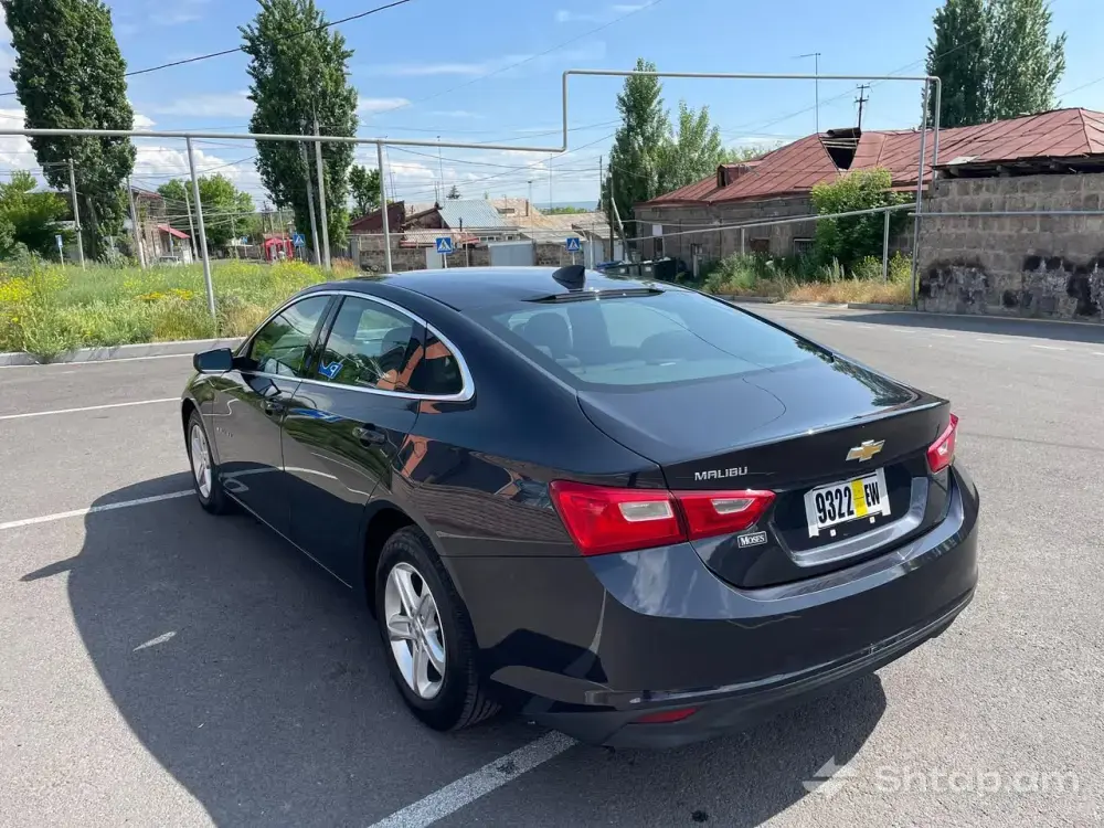 Отличный CHEVROLET MALIBU 2022 из США 3
