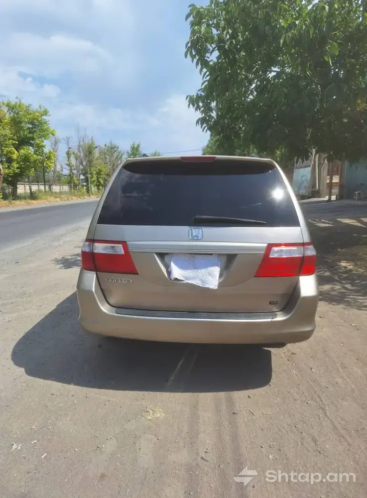 Գնեք Honda Odyssey առանց վնասների 1