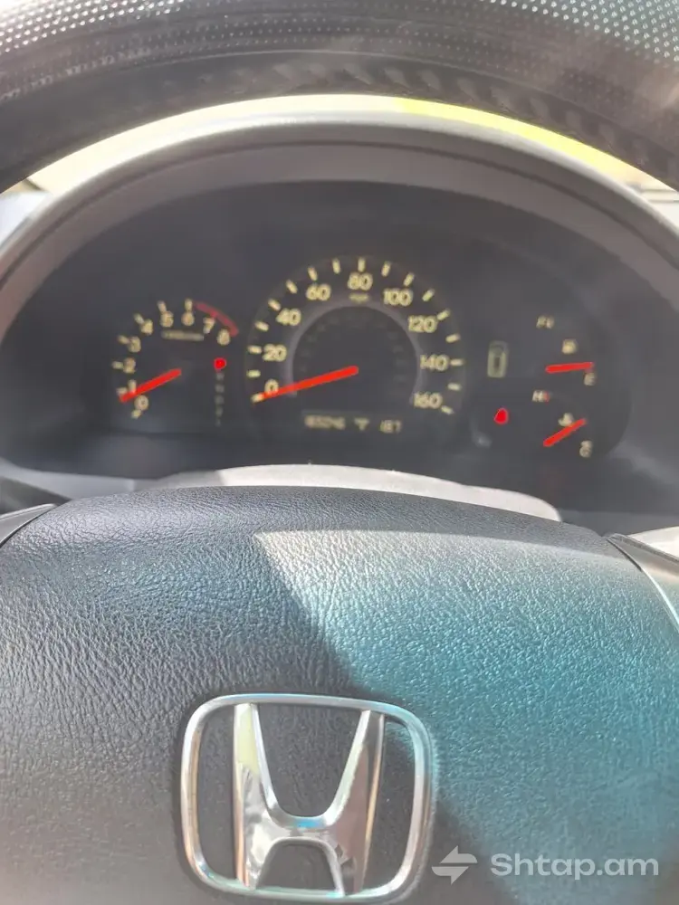 Գնեք Honda Odyssey առանց վնասների 3