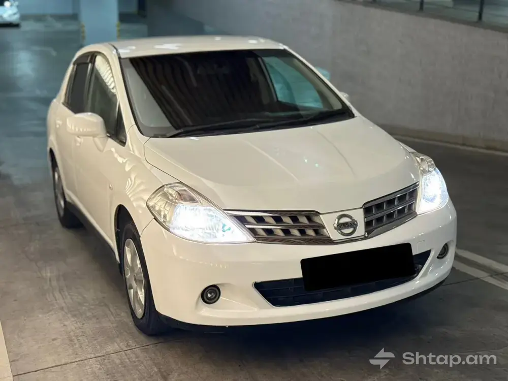 Buy 2009 Nissan Tiida 4