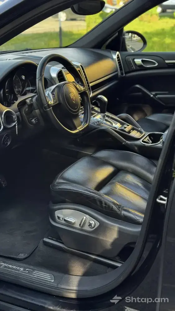 Գնեք Porsche Cayenne S՝ սև գույնով և կատարյալ վիճակում 4
