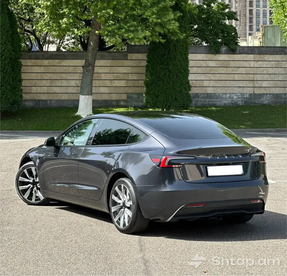 Գնեք Tesla Model 3 2024-25թ.՝ ֆուլլ տարբերակով 4
