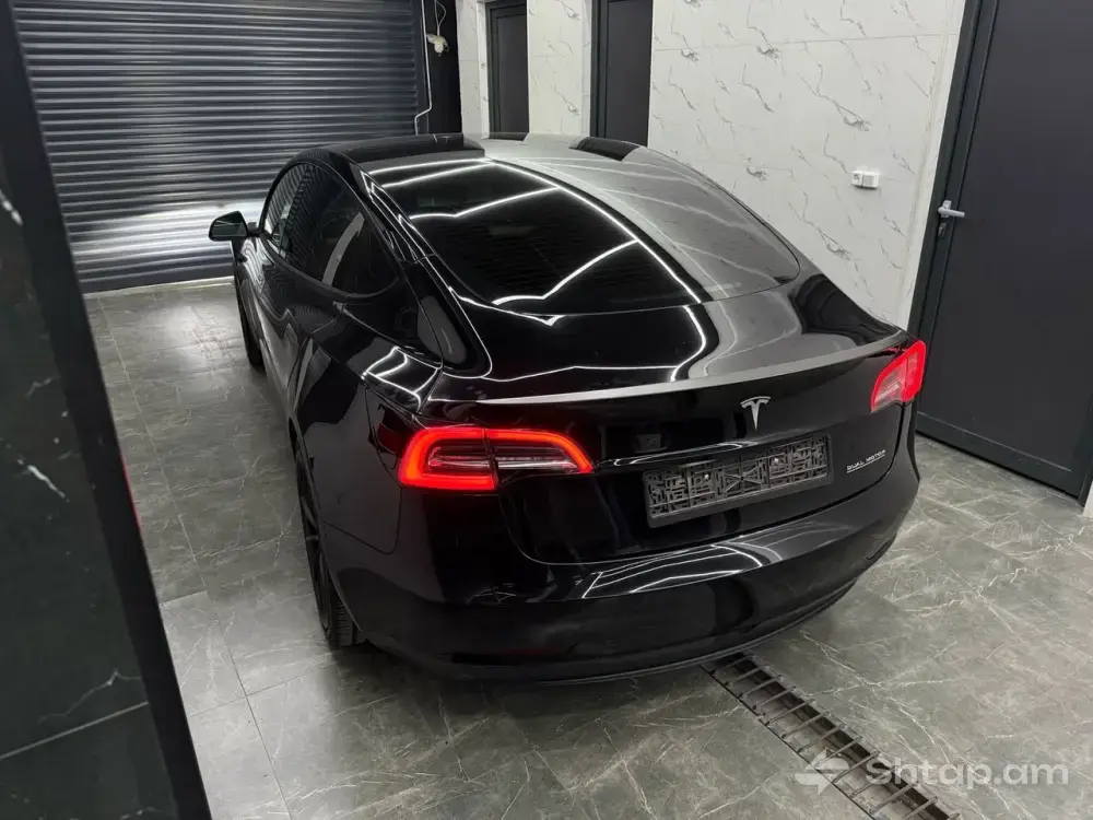 Tesla Model 3 Dual Motor Performance 2