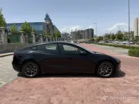 Tesla Model 3 Standard + in Excellent Condition image thumbnail 4