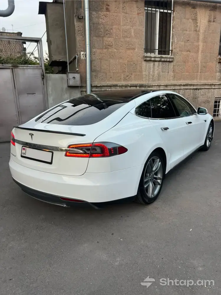 Գնեք Tesla Model S՝ իդեալական վիճակում 0