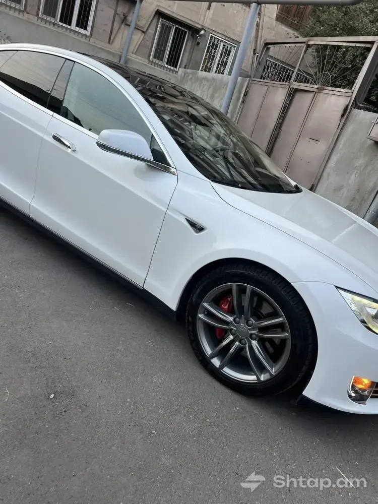 Գնեք Tesla Model S՝ իդեալական վիճակում 3