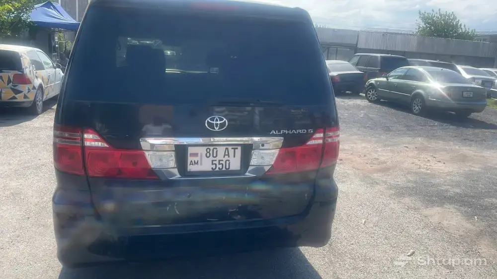 Toyota Alphard 2005 in Excellent Condition 3