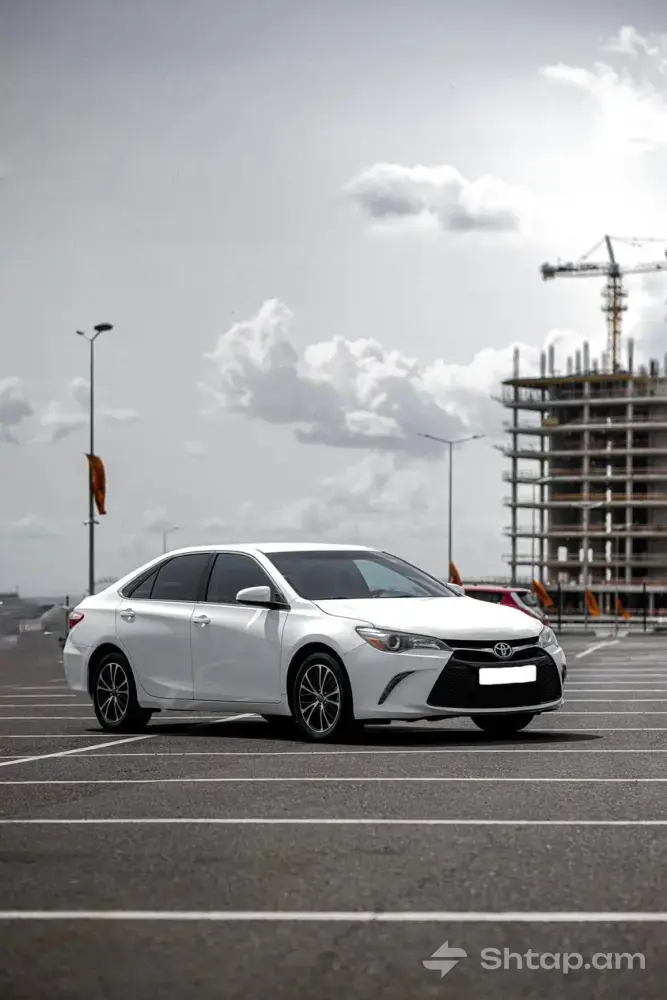 Perfect Toyota Camry SE for Sale 0