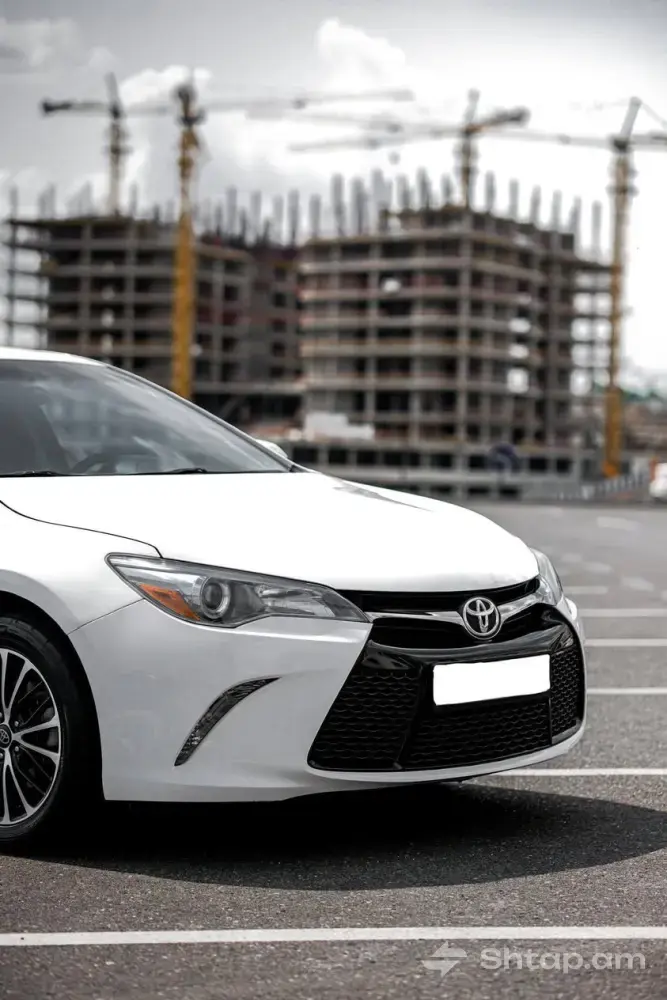Perfect Toyota Camry SE for Sale 2