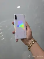 Գնեք Xiaomi Mi 9 Lite՝ Հզորություն և Ոճ Միասին image thumbnail 0
