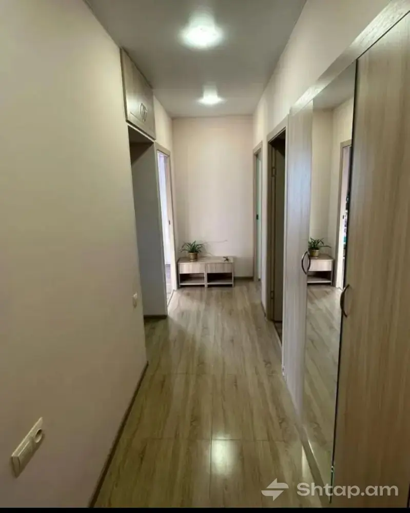 Apartment on Leningradyan Street 2