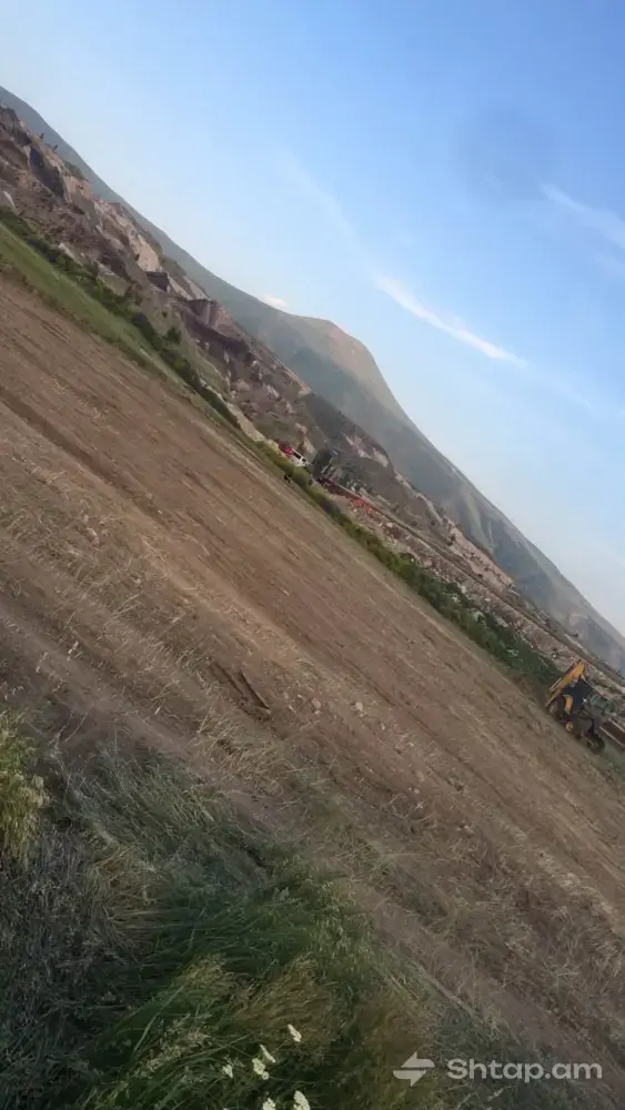 Земельный участок в Арзни 0